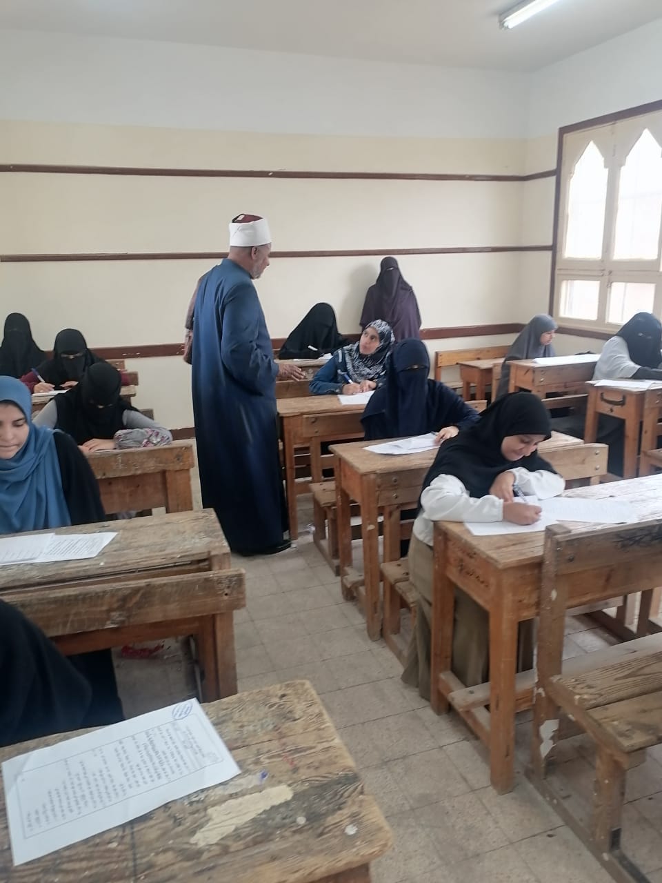 رئيس منطقة مطروح الأزهرية خلال متابعة اختبارات معاهد القراءات