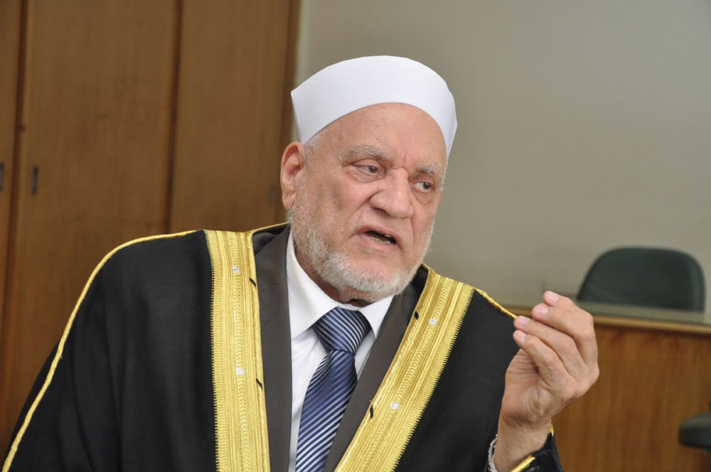 لدكتور أحمد عمر هاشم