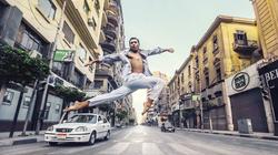«فادى» يتحدى الخجل بالرقص فى وسط البلد