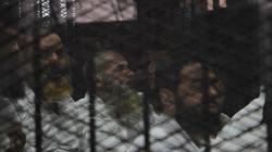 عاجل| متهمو "بيت المقدس" يؤدون صلاة الغائب على "حبارة" داخل القفص