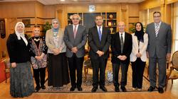 مستشار التعليم العالي البريطاني يزور جامعة المنصورة