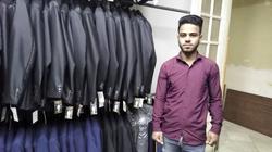 «المنادى».. مهنة العاطلين: يهتف على الزبائن والعمولة عند الشراء