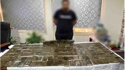 تفاصيل القبض على 3 أصدقاء بتهمة تجارة المخدرات