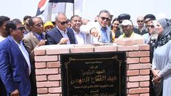 «عرفات» يعنّف موظف التذاكر بمحطة الأقصر بسبب «السوق السوداء»