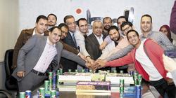 «الوطن» تكرم صحفييها الحاصلين على جوائز.. وتهدى درع الجريدة إلى «فاطمة أبوحطب» مؤسسة «هن»