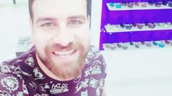 من الحضانة للجامعة.. "أحمد" بيعمل نضارات ببلاش لغير القادرين