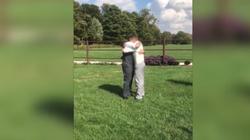 فيديو| عريس أمريكي يلتقي صديقه في زفافه بعد غياب طويل.. "مربيته السبب"