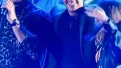 عمرو دياب ينشر فيديو بصحبة توأمه ويعلق: «Different age ..same love»
