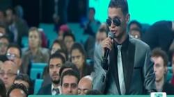 حكاية "الكفيف الفصيح".. كتب قصيدة في ميدان الثورة وعاد "لما الحق رجع"