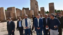 وزير الإسكان يزور معبد كوم أمبو في أسوان