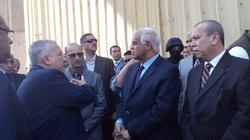 بالصور| وزير النقل يتفقد الميناء النهري ويستقل القاطرة "حمزة"
