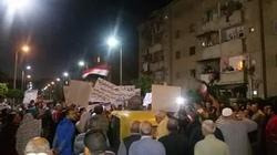 المحالون للمعاش بكهرباء غرب الدلتا يتظاهرون احتجاجا على قرار إخلاء المساكن الإدارية