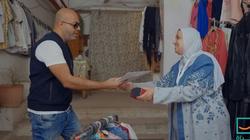 «حياة كريمة» تكافئ سيدة مصرية على «جدعنتها».. «مشروع تبرع بالملابس للمحتاجين»