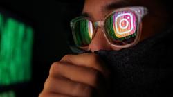 كيف يمكن أن تتسبب صور إنستجرام في تعرضك للاعتداء أو السرقة؟