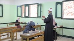 هدوء في امتحان "القرآن" بالثانوية الأزهرية.. والطلاب: سهلة