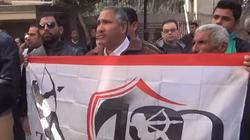 مشجع بعلم &amp;quot;الزمالك&amp;quot; في جنازة حمادة إمام