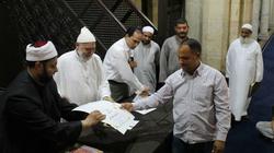 "الأزهر" يكرم الموظفين المتميزين بالجامع