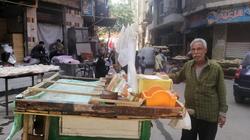 بيزنس اللجان.. الباعة الجائلون وأصحاب المقاهى الشعبية الرابح الأكبر: «حاجة ساقعة.. عصير.. شاى.. قهوة.. مين يقول هات؟»