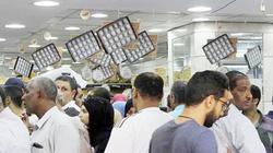 طوابير في محلات الحلوى: يا إما الكحك.. يا إما بلاش