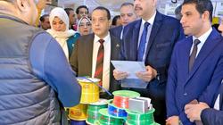 «صُنع في سوهاج» يستقبل الزوار.. ملابس وأحذية وأجهزة منزلية بتخفيضات 30%
