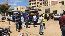 الشرطة تنهي تجمعا أمام منزل مسن بعد اتهامه بهتك عرض طفل بالشرقية