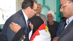 محافظ الدقهلية يقدم واجب العزاء لأسرة شهيد قرية النزل في منية النصر