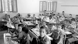 الزعيم تمسك بمجانية الابتدائية والثانوية.. وأراد القضاء على الأمية
