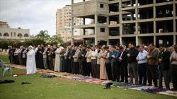 فلسطينيون في غزة يؤدون صلاة "الاستسقاء"