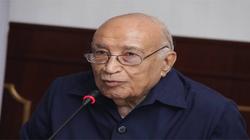 وزير التعليم الأسبق يدلى بصوته في مدرسة الإبراهيمية بجاردن سيتي