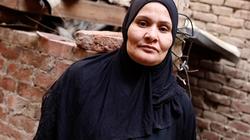 "أم الصابرين".. زينب مات لها 11 عيل.. واللي عاش مريض