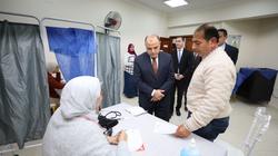 محافظ كفر الشيخ يتفقد القافلة الطبية ضمن المبادرة الرئاسية «بداية جديدة»