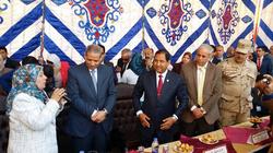 بالصور| وزير التعليم يصرف ألفي كتاب لمدرسة في الغربية
