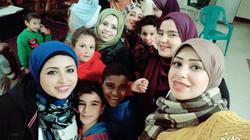 ملابس إحرام ومغسلة للتنظيف مجانا.. "يا رايحين للنبي هنيالكم وعقبالي"