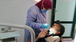 توقيع الكشف الطبى على 806 مواطنين في قافلة طبية بدمياط