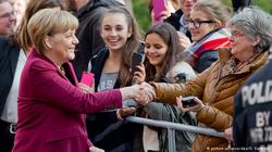صحف ألمانية: ميركل لا تملك حلولا سحرية لأزمة اللجوء