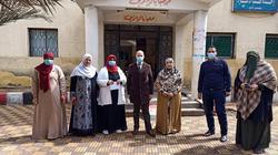 مكافأة طبيبة و8 موظفين بوحدة صحية بالشرقية.. لالتزامهم وكفائتهم