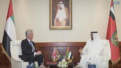 وزير الدفاع الإماراتي يلتقي نظيره البريطاني في أبوظبي