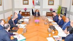 السيسي يجتمع بالوزراء لحسم ملف المخزون من السلع التموينية