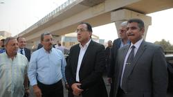 بالصور| وزير الإسكان يتفقد تشطيبات كوبري الفنجري قبل تشغيله