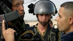 هيئة الأسرى: الاحتلال ينقل الصحفي الفلسطيني دار علي إلى معتقل "عوفر"