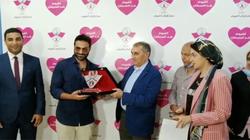 أحمد فهمي يفاجئ حضور افتتاح مركز أورام الفيوم بـ"دفتر الشيكات"