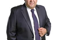 لتغطية القضايا والأحداث.. «كلام بالمصري» لـ محمد علي خير على الراديو 9090