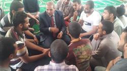 المحرصاوي يتوسط طلاب المدينة الجامعية في «حوار مفتوح» عقب الصلاة