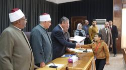 100 ألف جنيه دعما لحفظة القرآن الكريم في كفر الشيخ