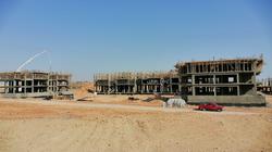 "الإسكان": صب أسقف الدور الثاني علوى بعمارات JANNA بملوي الجديدة