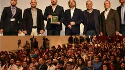 بالصور| تكريم رامي عياش من الجامعة اللبنانية الأمريكية