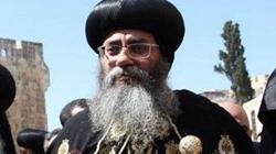 وصول مطران القدس للقاهرة للمشاركة في مراسم تجنيز وكيل مطرانية أبوتيج