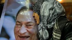 حنان خواسك ترفض وصف مبارك بـ"اللص".. ونور الهدى زكي: "هو من بقيه أهلك؟"