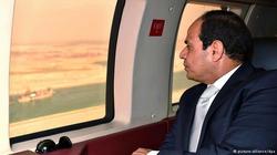 تويتر يشتعل بين "مخون" و"مبرئ" لساحة السيسي