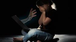ما هي عقوبة الابتزاز بالفيديوهات والصور الخاصة؟.. قضية ناقشها مسلسل حد أقصى